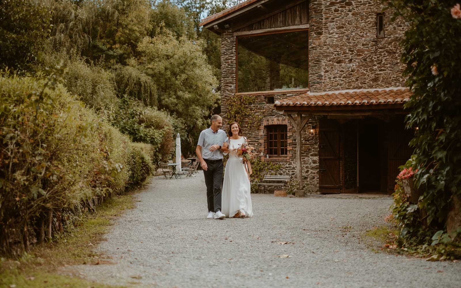 photographies d’un mariage conte d'automne au domaine du Moulin Neuf à Montrevault-sur-Èvre