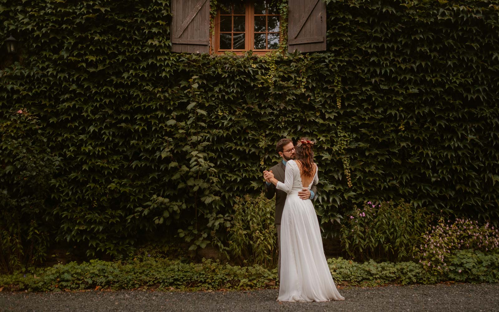 photographies d’un mariage conte d'automne au domaine du Moulin Neuf à Montrevault-sur-Èvre