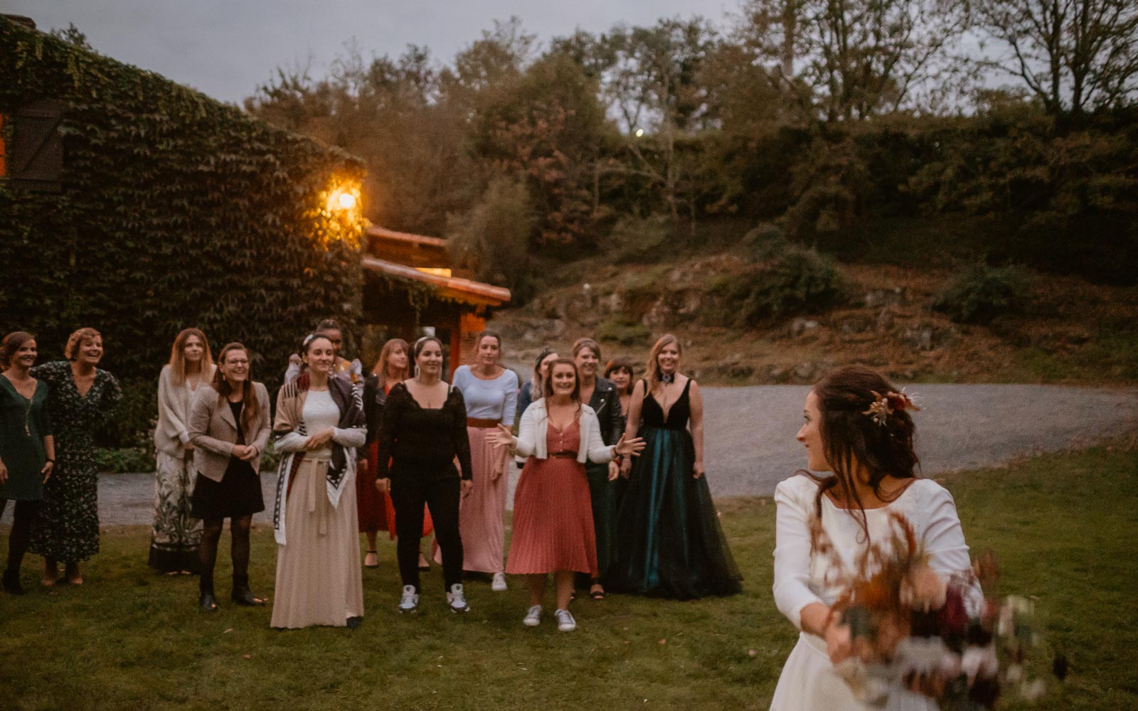 photographies d’un mariage conte d'automne au domaine du Moulin Neuf à Montrevault-sur-Èvre