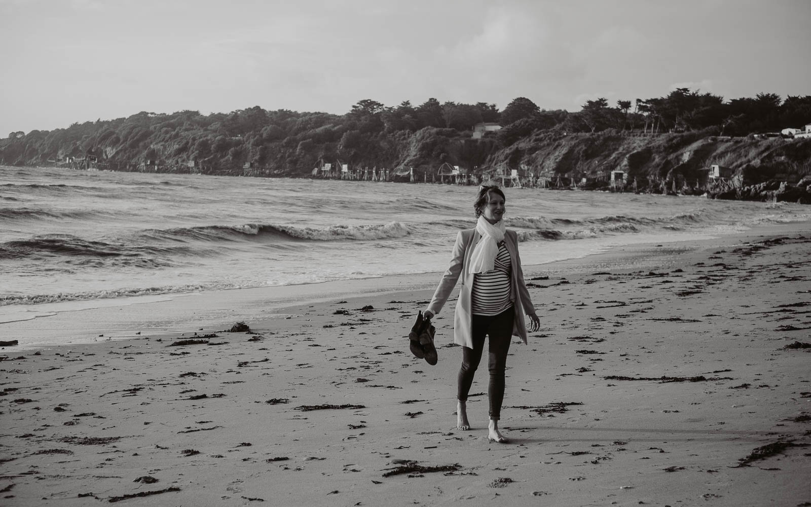 Reportage lifestyle en famille et en extérieur, en pleine nature en bord de mer à Pornic en Pays de la Loire par Geoffrey Arnoldy photographe