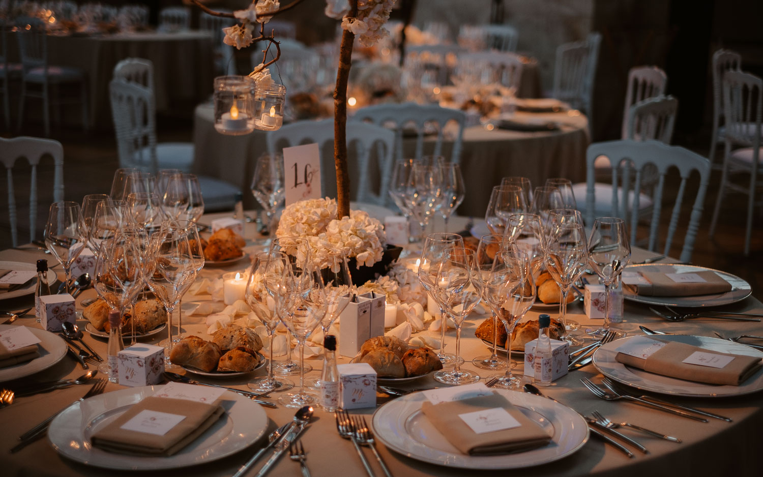 photographies d’un mariage chic d’hiver à l’Abbaye des Prémontrés de Pont-à-Mousson en Meurthe-et-Moselle