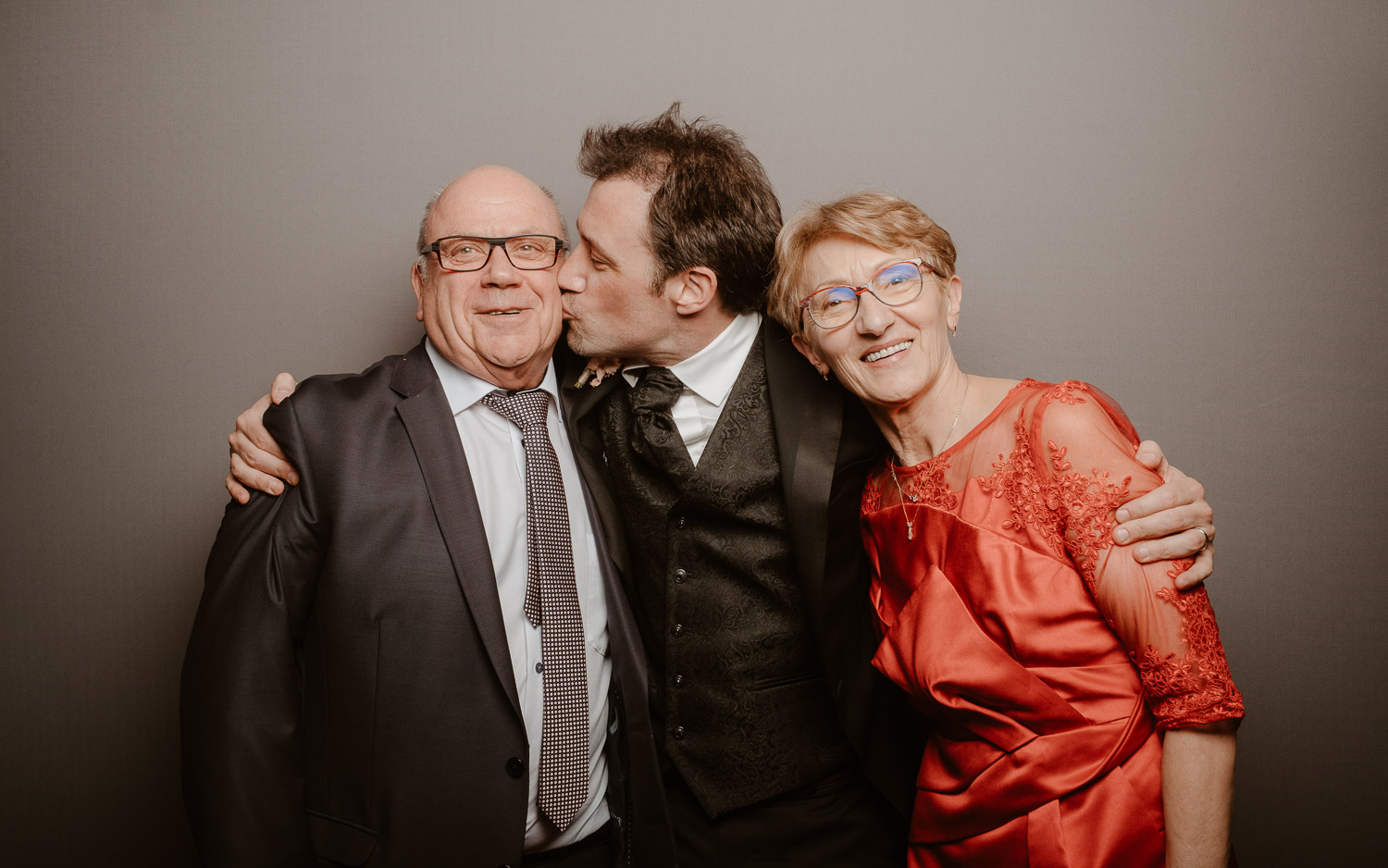 photographies d’un mariage chic d’hiver à l’Abbaye des Prémontrés de Pont-à-Mousson en Meurthe-et-Moselle