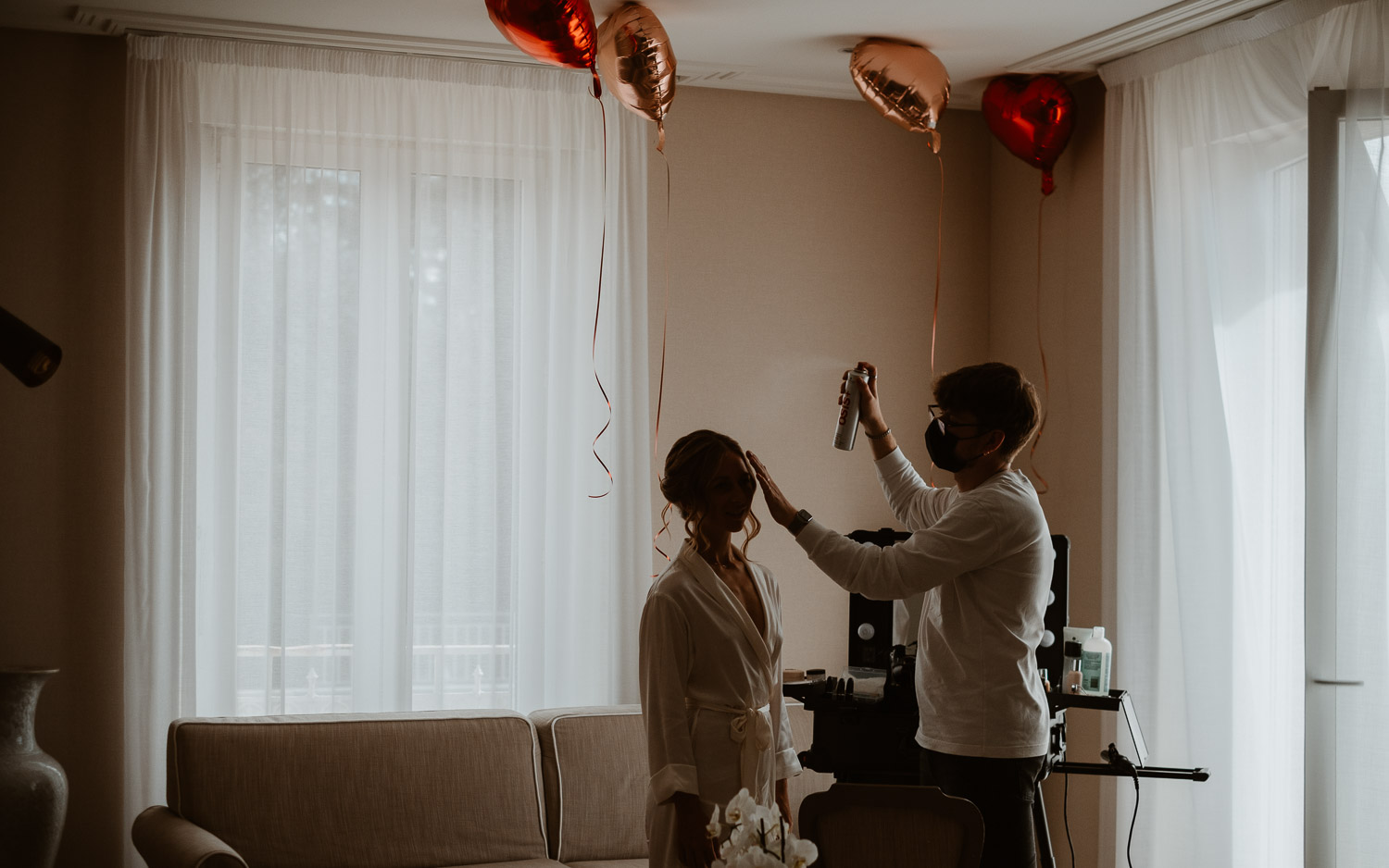 Maquillage coiffure lors des préparatifs de mariage à l’hôtel royal de la Baule