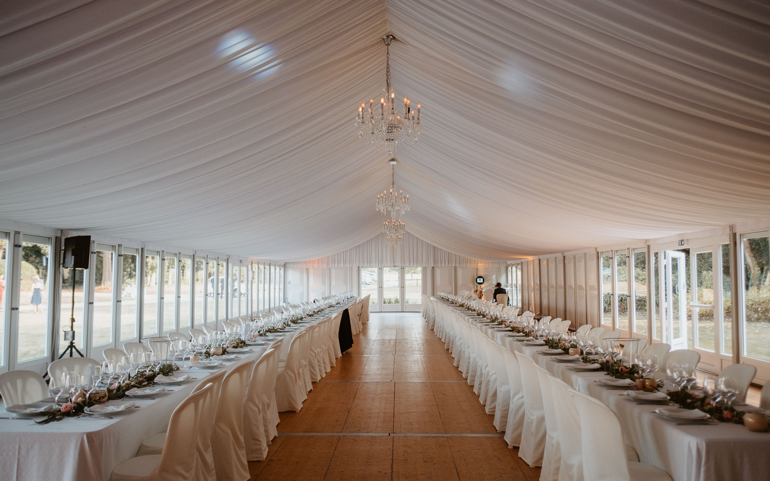 Décoration de salle de diner sur un mariage à la Turballe