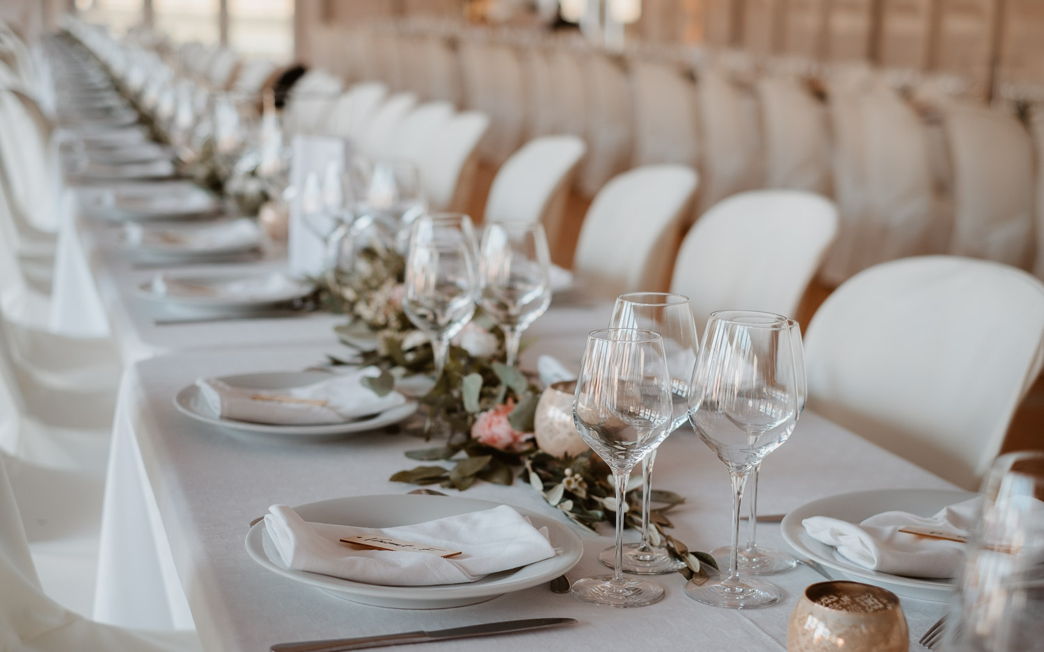 Décoration de salle de diner sur un mariage à la Turballe