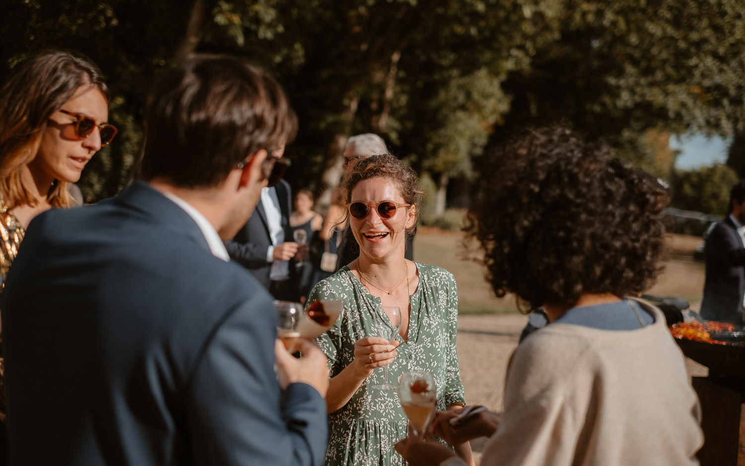 Portraits lifestyle de mariage au château de l'auvergnat à la turballe