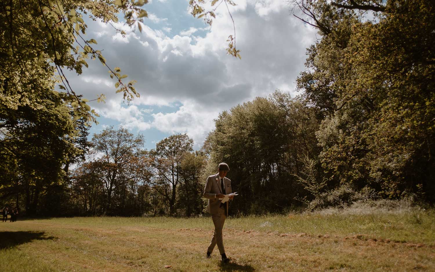 Reportage photo lifestyle d’un mariage au mois de mai au Manoir de la Jahotière