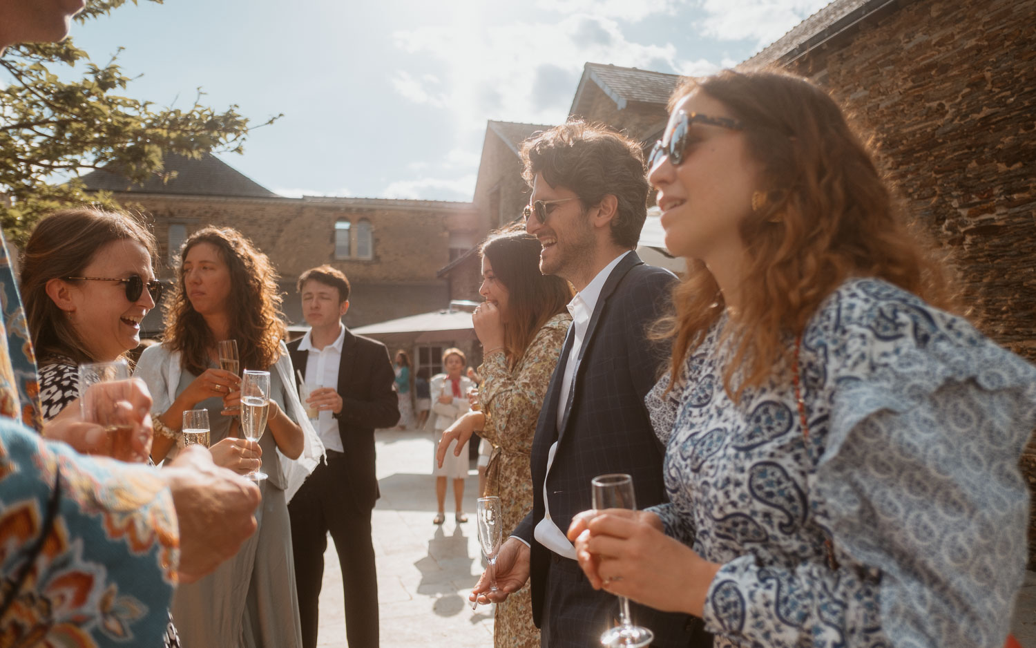 Reportage photo lifestyle et instants de vie sur un cocktail de mariage