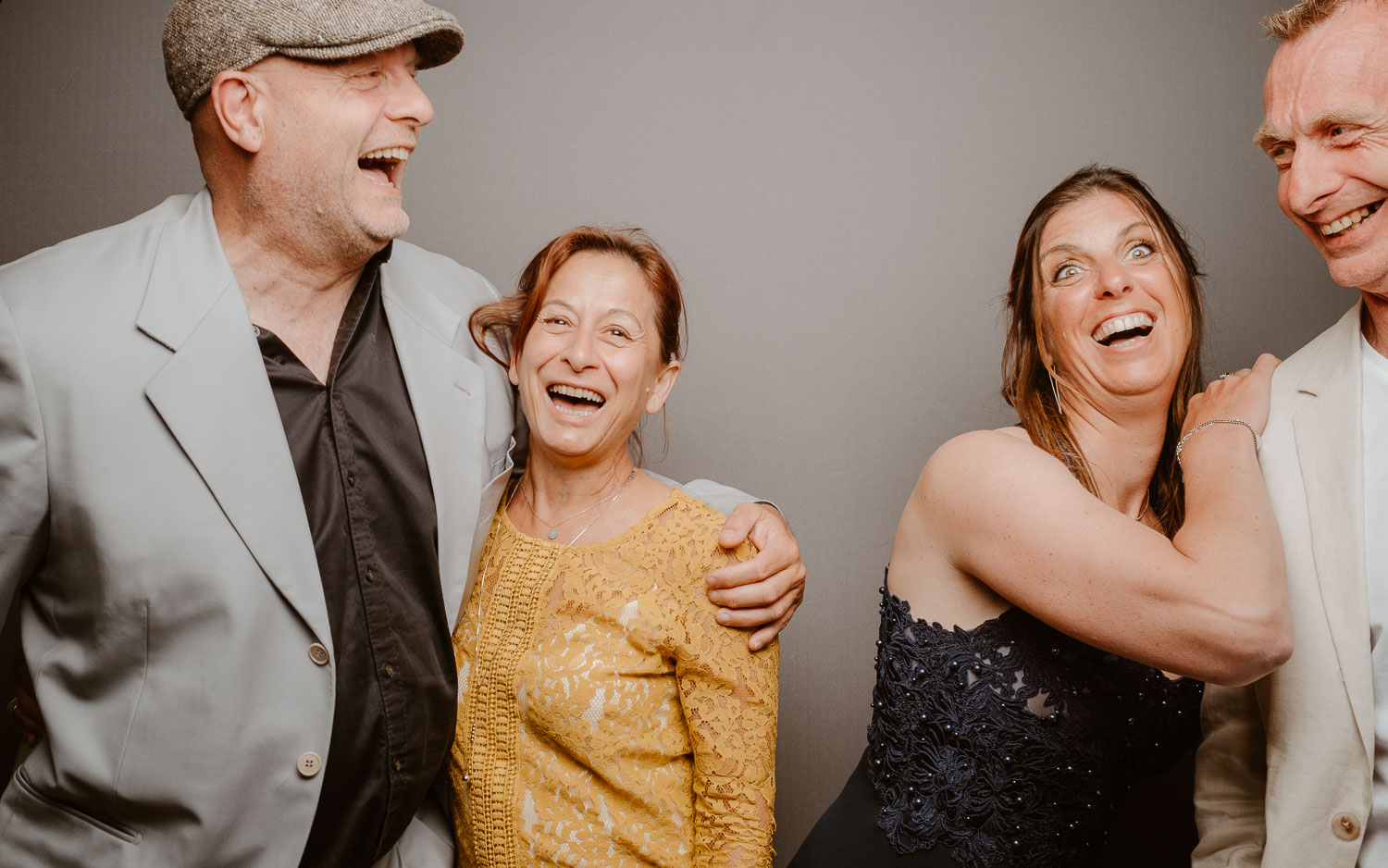 Studio photo lors de la soirée d’un mariage au Manoir de la Jahotière