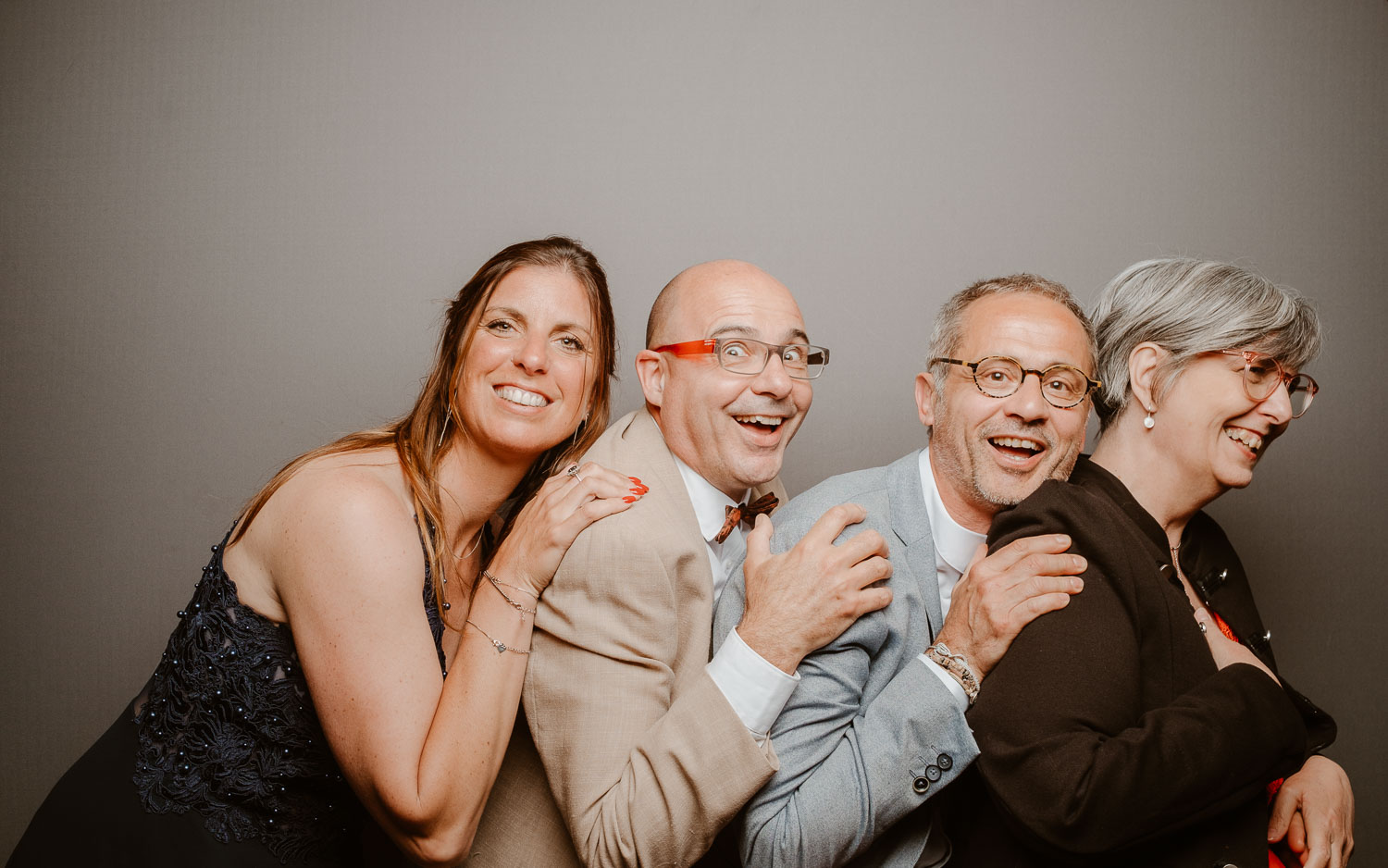 Studio photo lors de la soirée d’un mariage au Manoir de la Jahotière