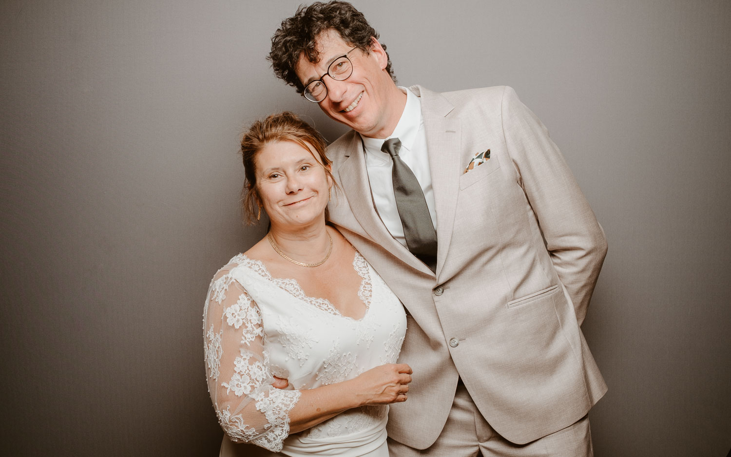 Studio photo lors de la soirée d’un mariage au Manoir de la Jahotière