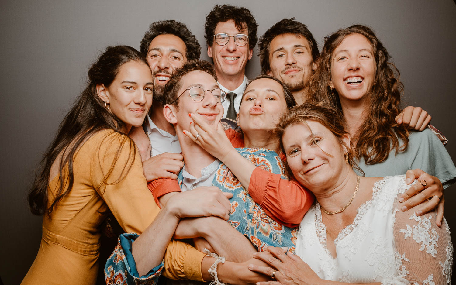 Studio photo lors de la soirée d’un mariage au Manoir de la Jahotière