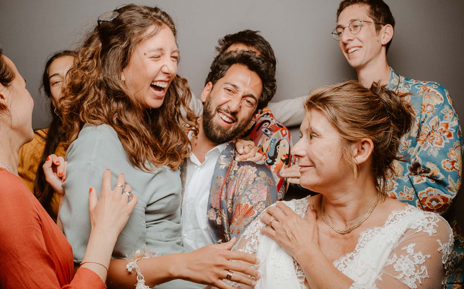 Studio photo lors de la soirée d’un mariage au Manoir de la Jahotière