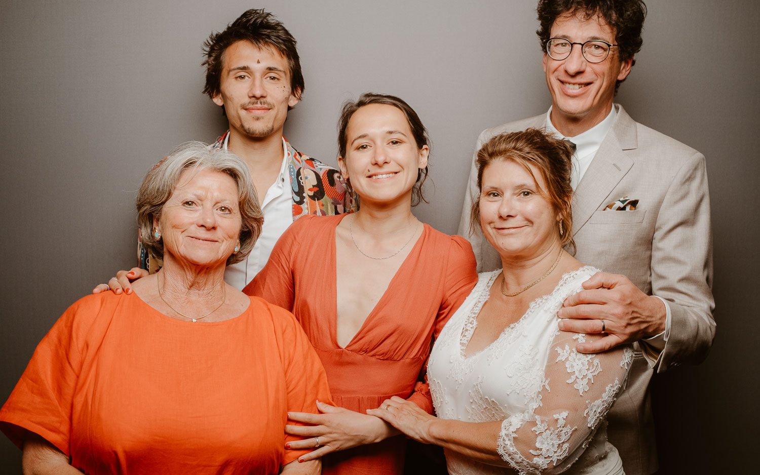 Studio photo lors de la soirée d’un mariage au Manoir de la Jahotière