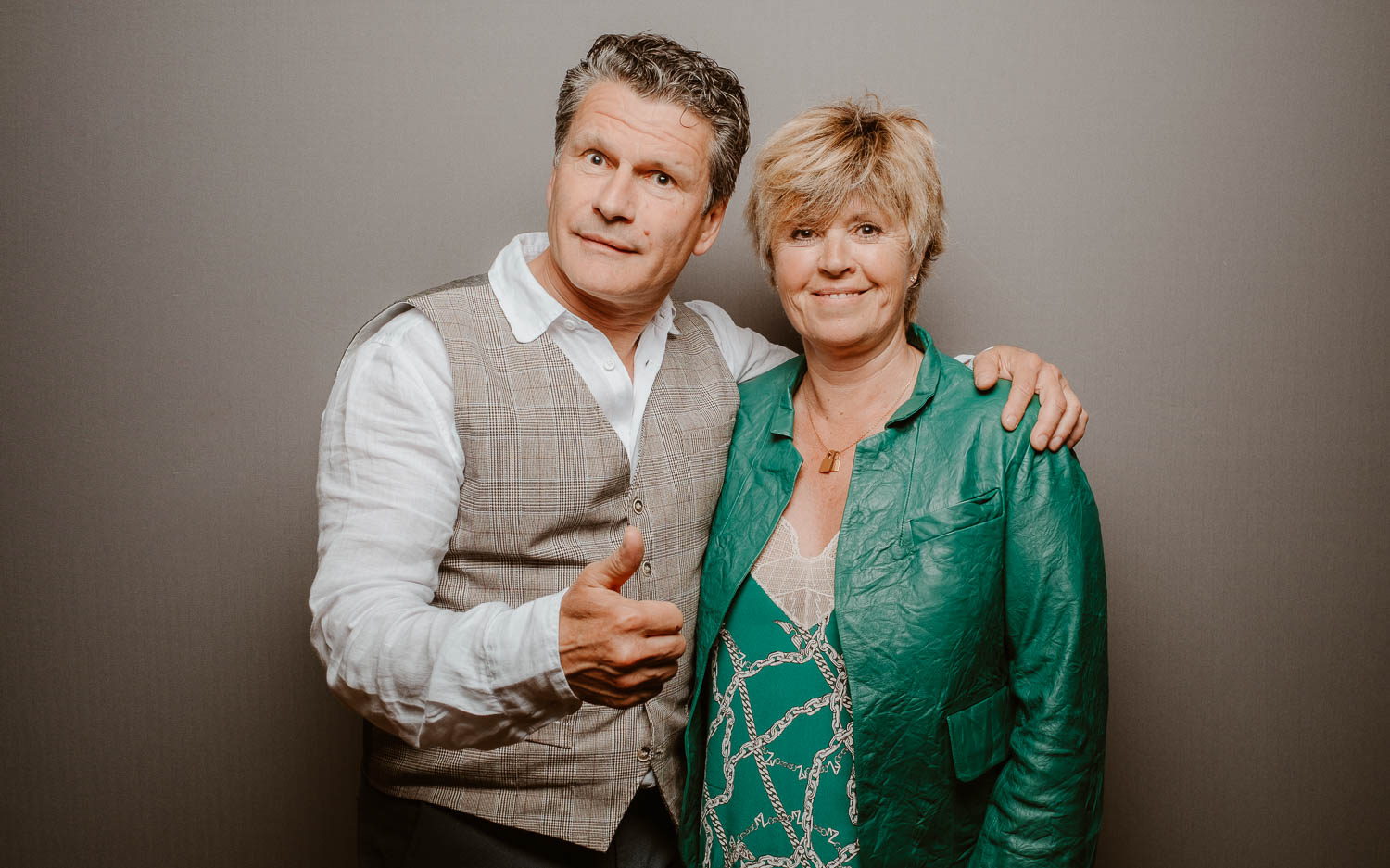 Studio photo lors de la soirée d’un mariage au Manoir de la Jahotière