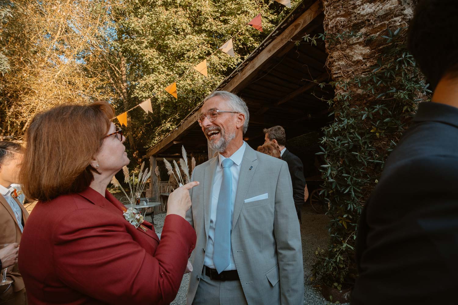 Reportage photo lifestyle et instants de vie sur un cocktail de mariage