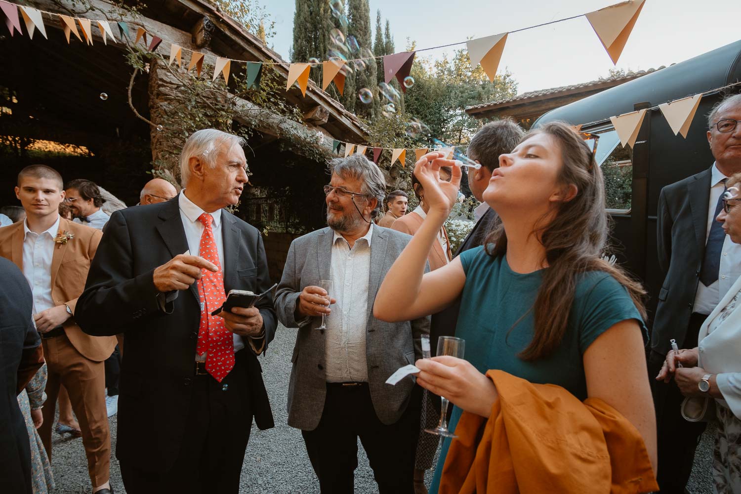 Reportage photo lifestyle et instants de vie sur un cocktail de mariage