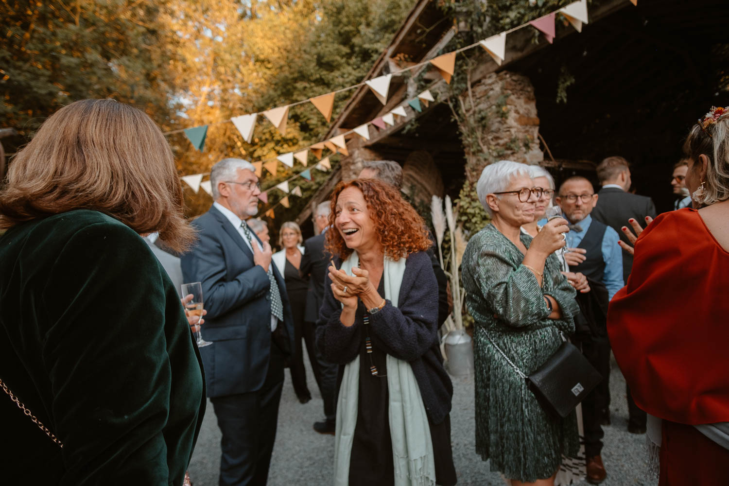 Reportage photo lifestyle et instants de vie sur un cocktail de mariage