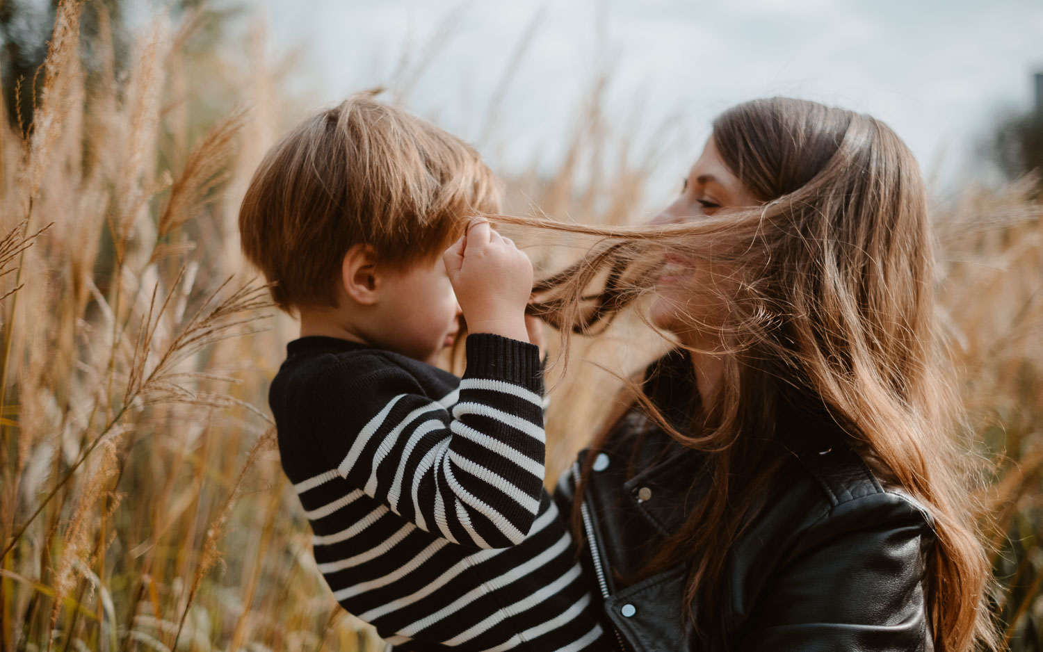 Reportage photo lors d’une séance famille au jardin extraordinaire de Nantes