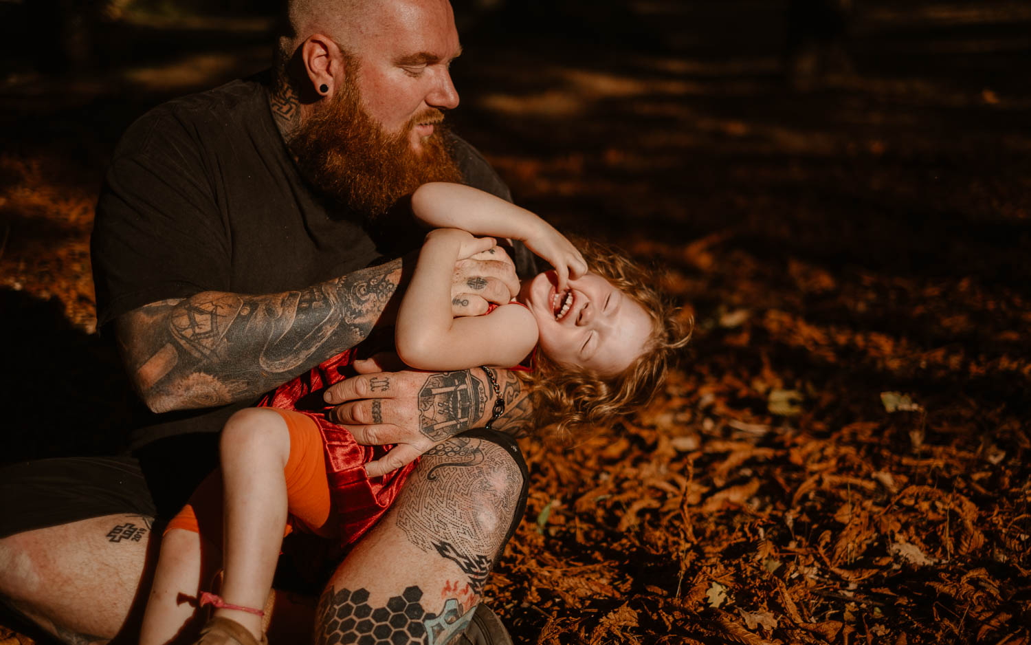 Photographies lifestyle d’une séance photo en famille en forêt à Clisson par Geoffrey Arnoldy