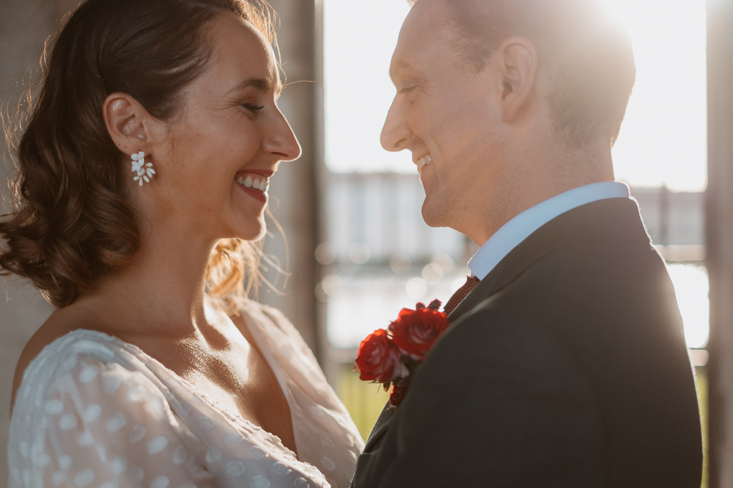 Photographies de couple d’un mariage d’automne à l’abbaye des prémontrés