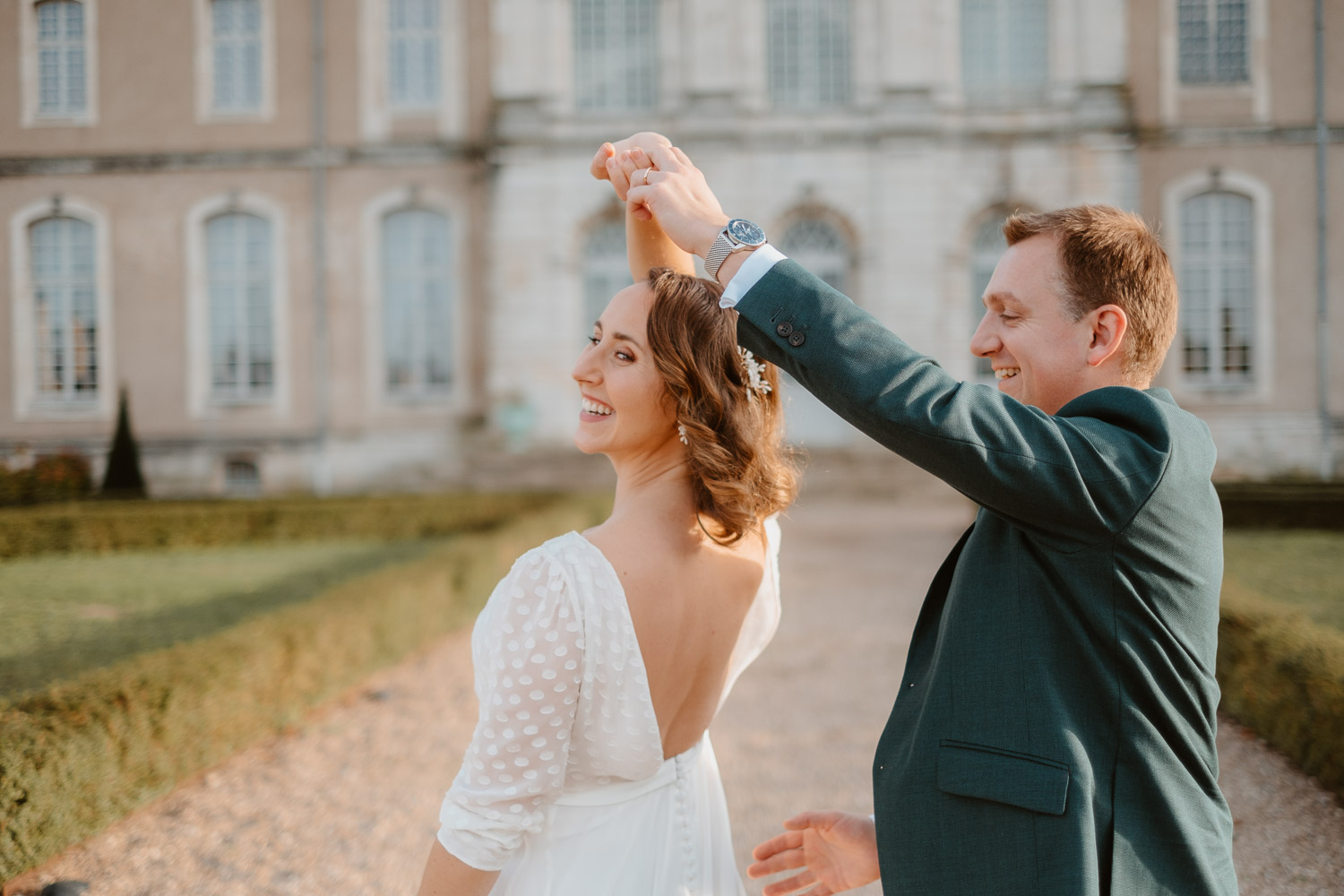 Photographies de couple d’un mariage d’automne à l’abbaye des prémontrés