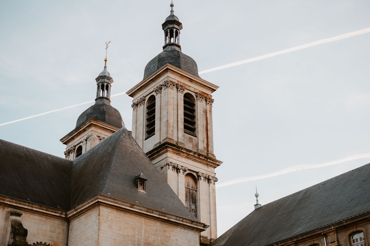 Reportage photo lifestyle d’un mariage d’automne à l’abbaye des prémontrés