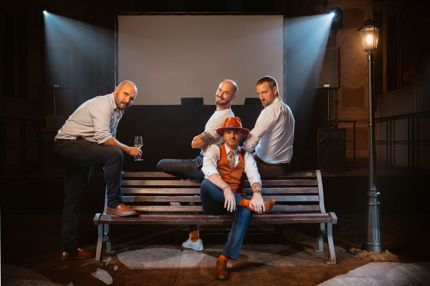 Studio photo lors de la soirée d’un mariage sur le thème La La Land à l’Abbaye des Prémontrés