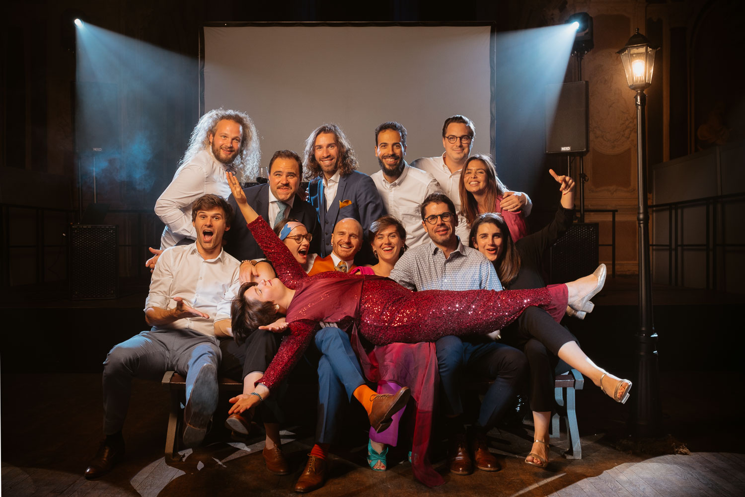 Studio photo lors de la soirée d’un mariage sur le thème La La Land à l’Abbaye des Prémontrés