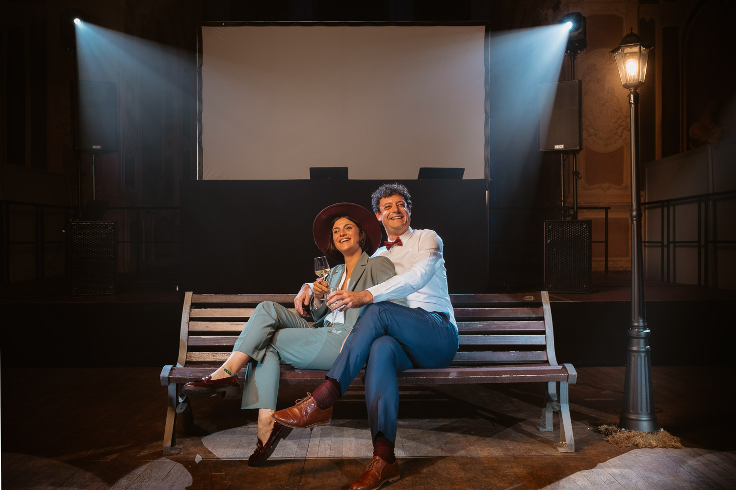 Studio photo lors de la soirée d’un mariage sur le thème La La Land à l’Abbaye des Prémontrés