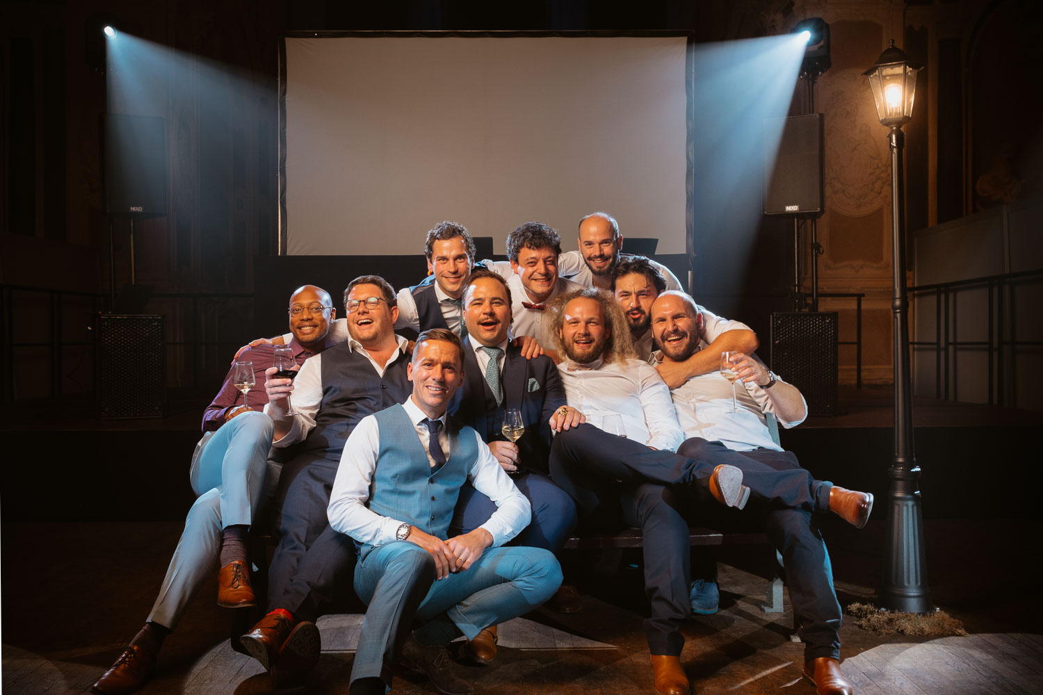 Studio photo lors de la soirée d’un mariage sur le thème La La Land à l’Abbaye des Prémontrés