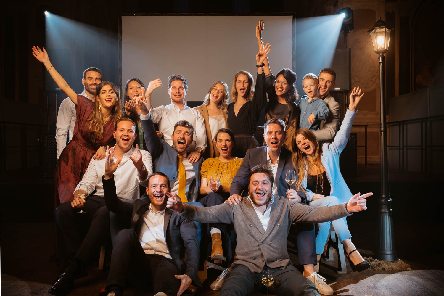 Studio photo lors de la soirée d’un mariage sur le thème La La Land à l’Abbaye des Prémontrés