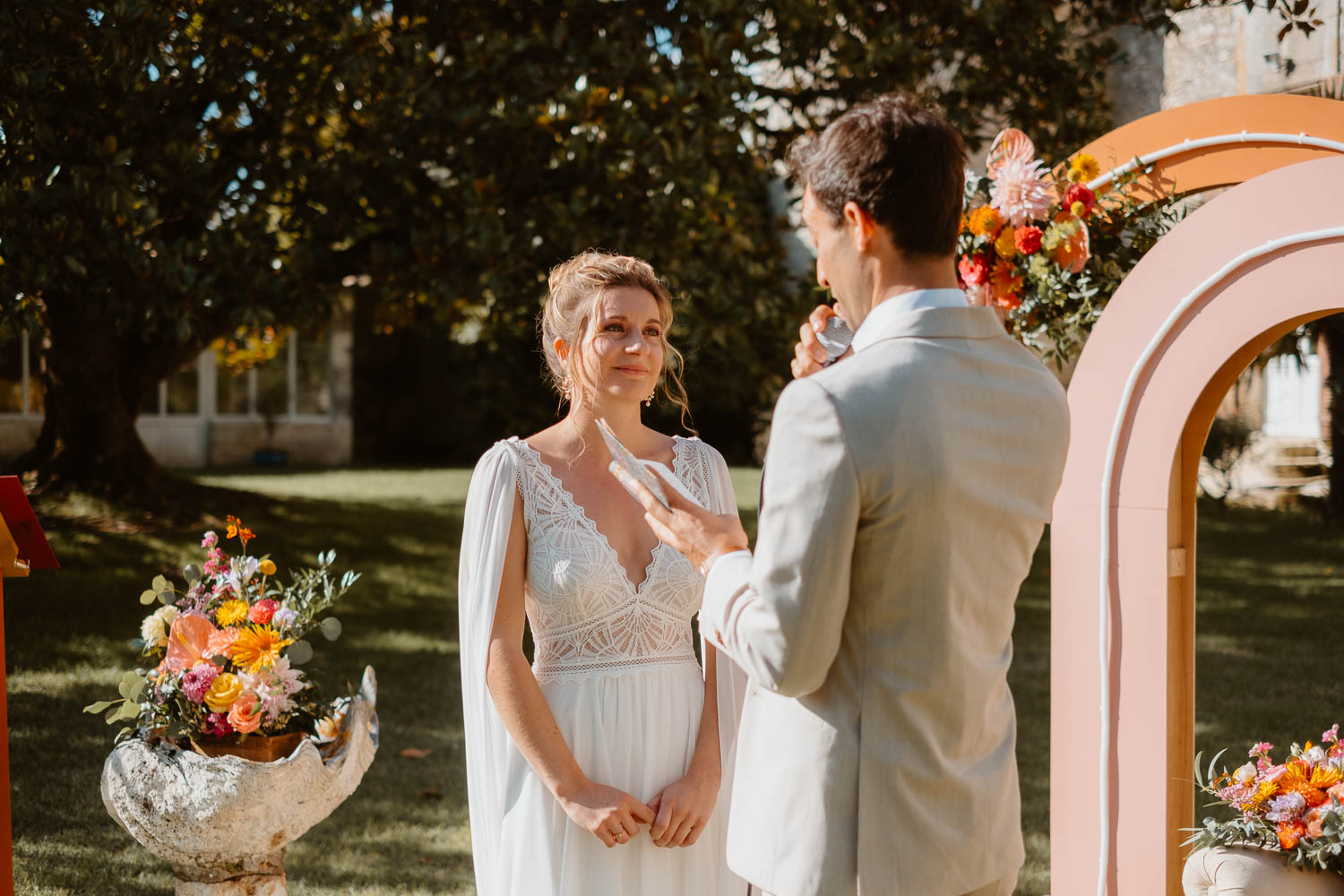 Voeux des mariés lors d'une cérémonie laïque d’un mariage au Château de Théon en Charente Maritime