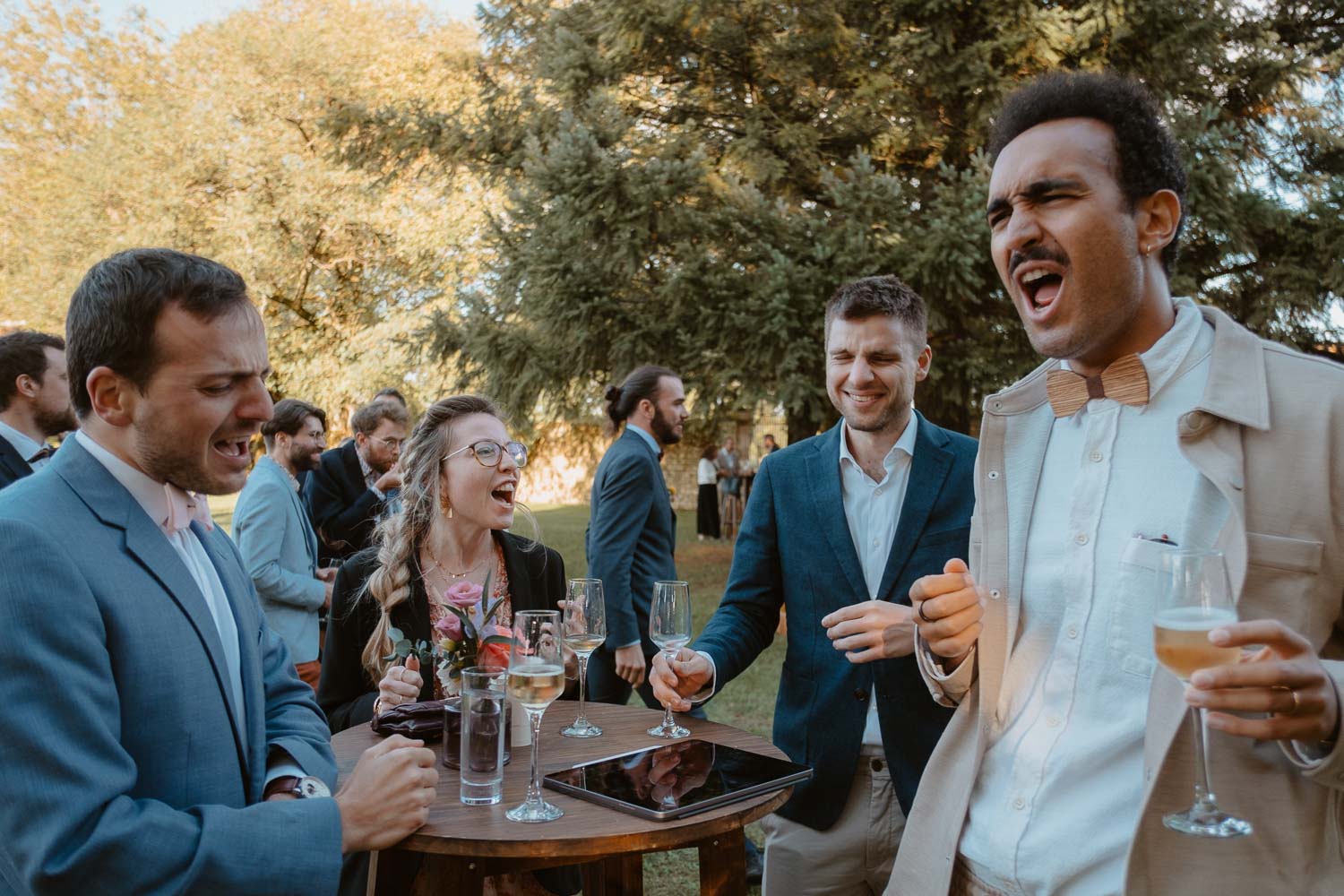 Groupe de pop rock sur un cocktail de mariage au Château de Théon