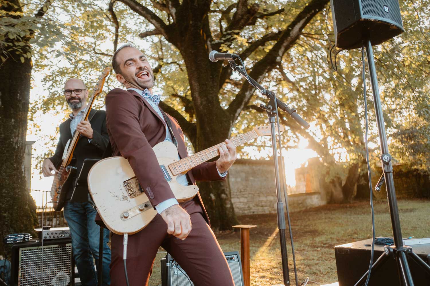 Groupe de pop rock sur un cocktail de mariage au Château de Théon