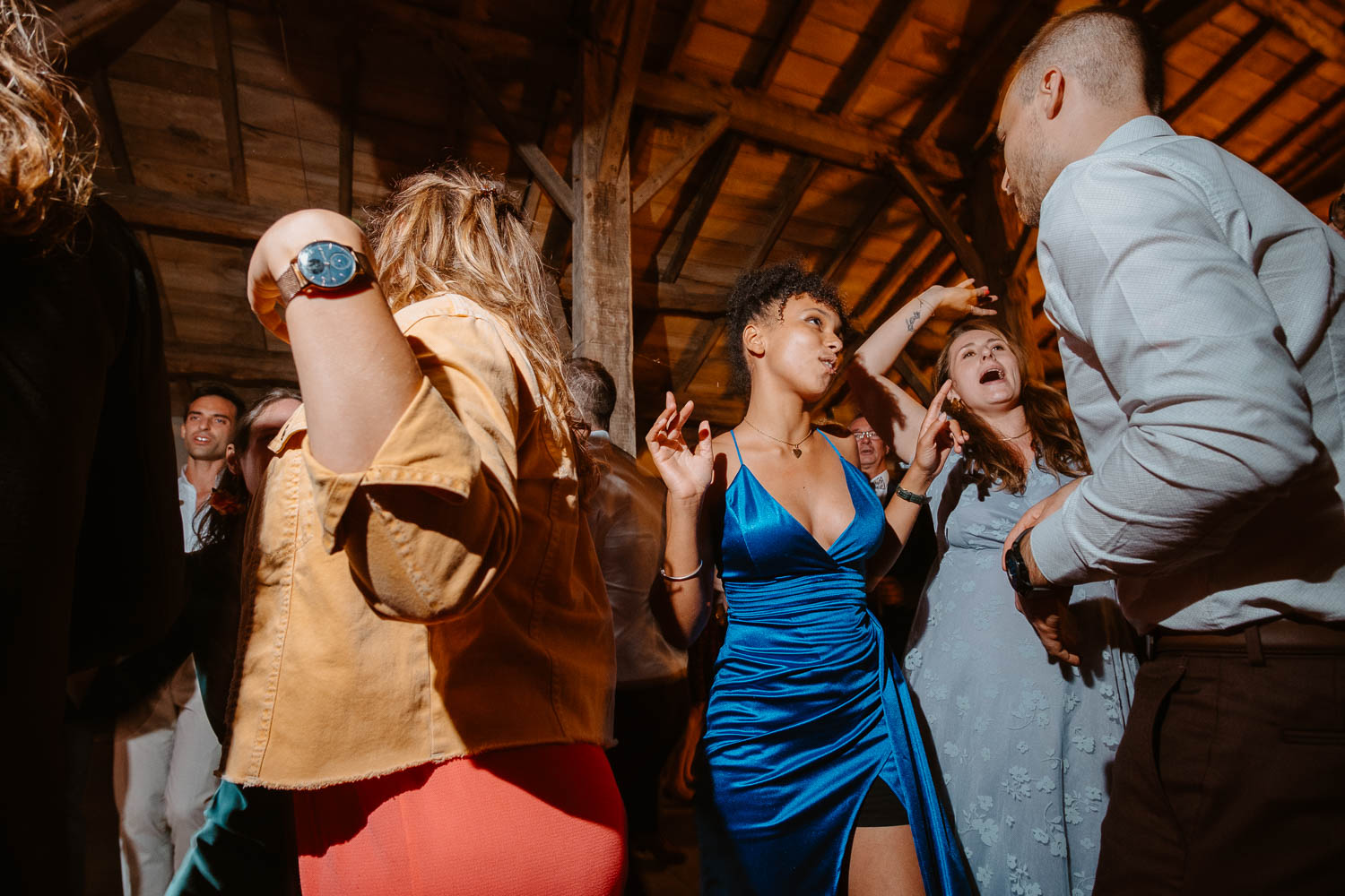 Soirée dansante et bal lors d’un mariage au Château de Théon