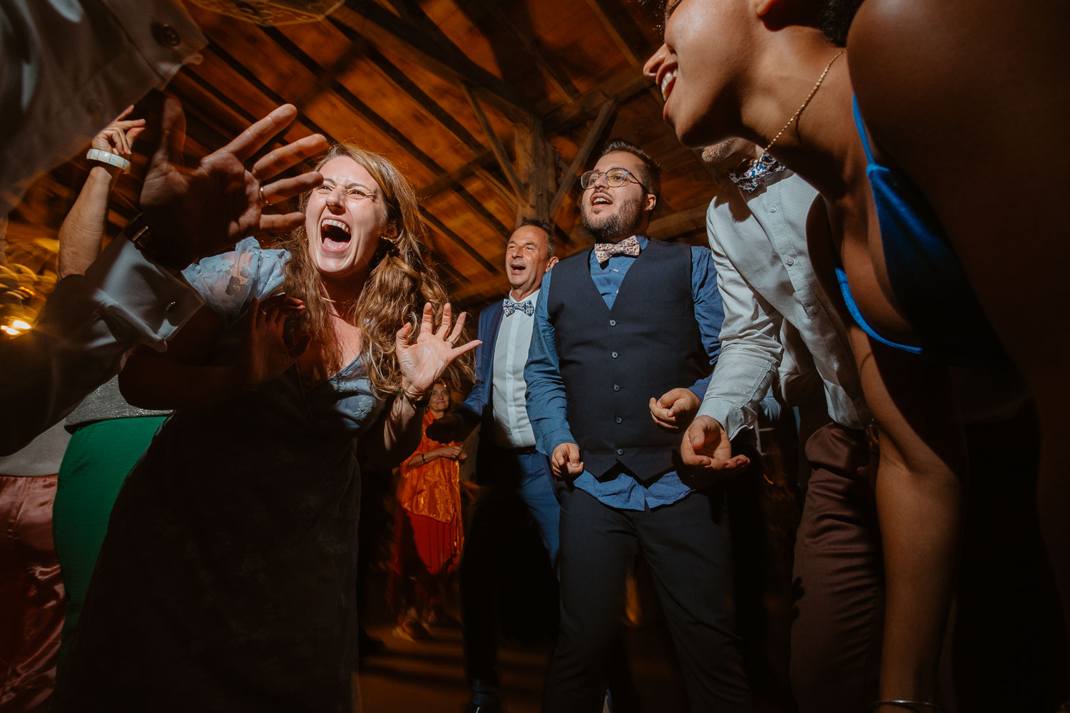 Soirée dansante et bal lors d’un mariage au Château de Théon