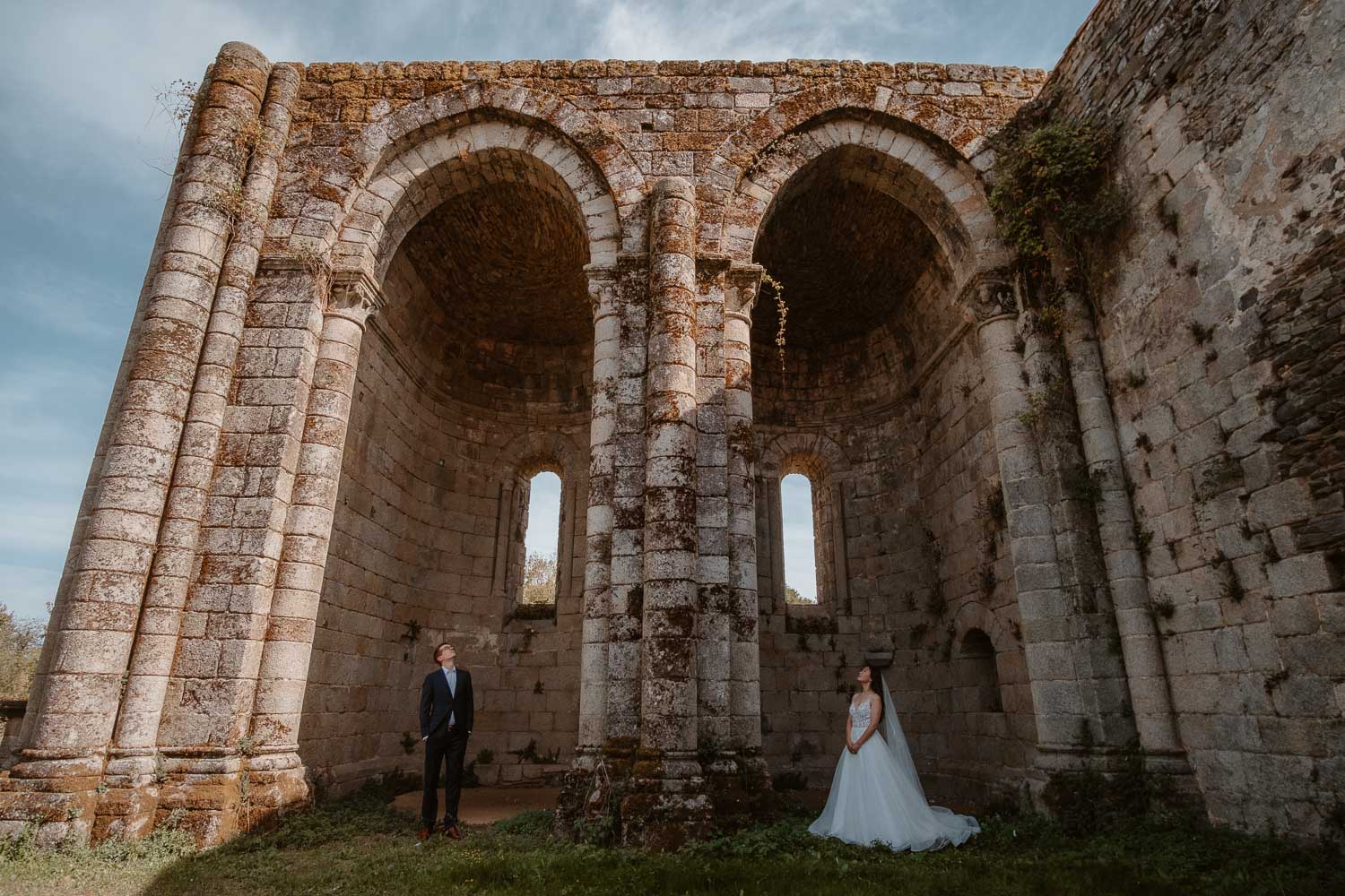 Photographie extraite d’une séance couple mise en scène effectuée après mariage