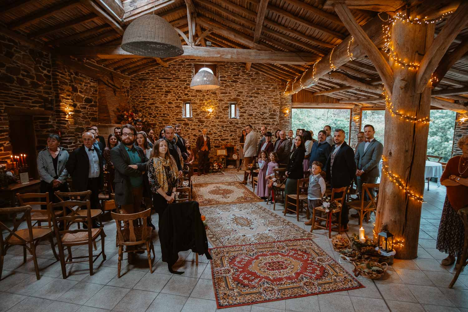 Cérémonie laïque en intérieur sur un mariage automnal près de Nantes