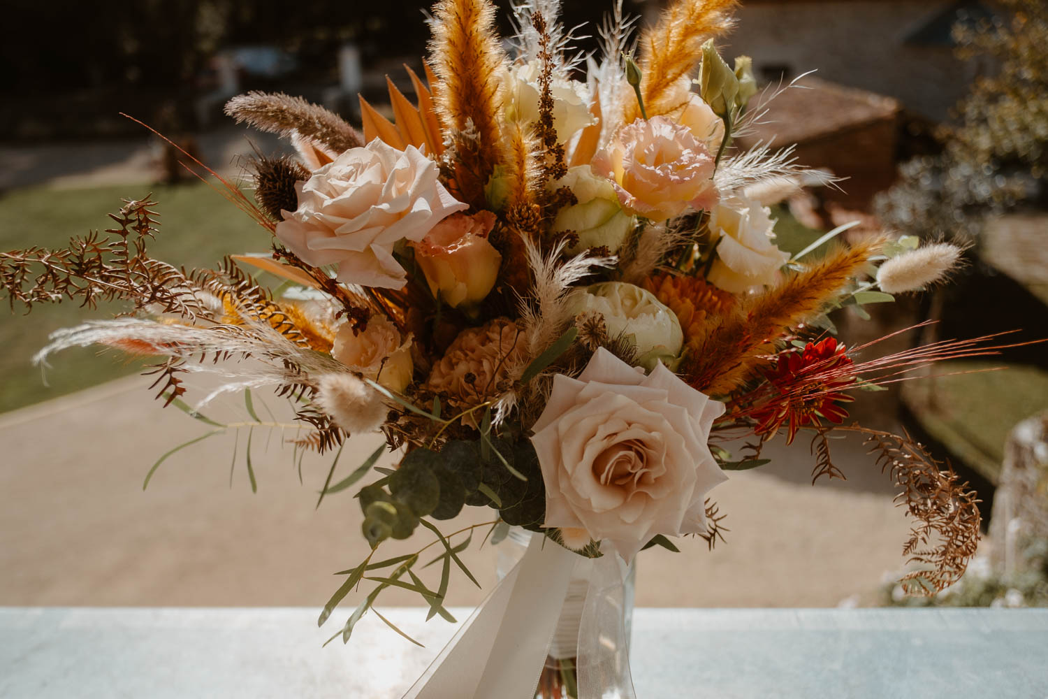 reportage photo préparatifs mariage Nantes — Domaine de la Mazure Chapelle Basse Mer