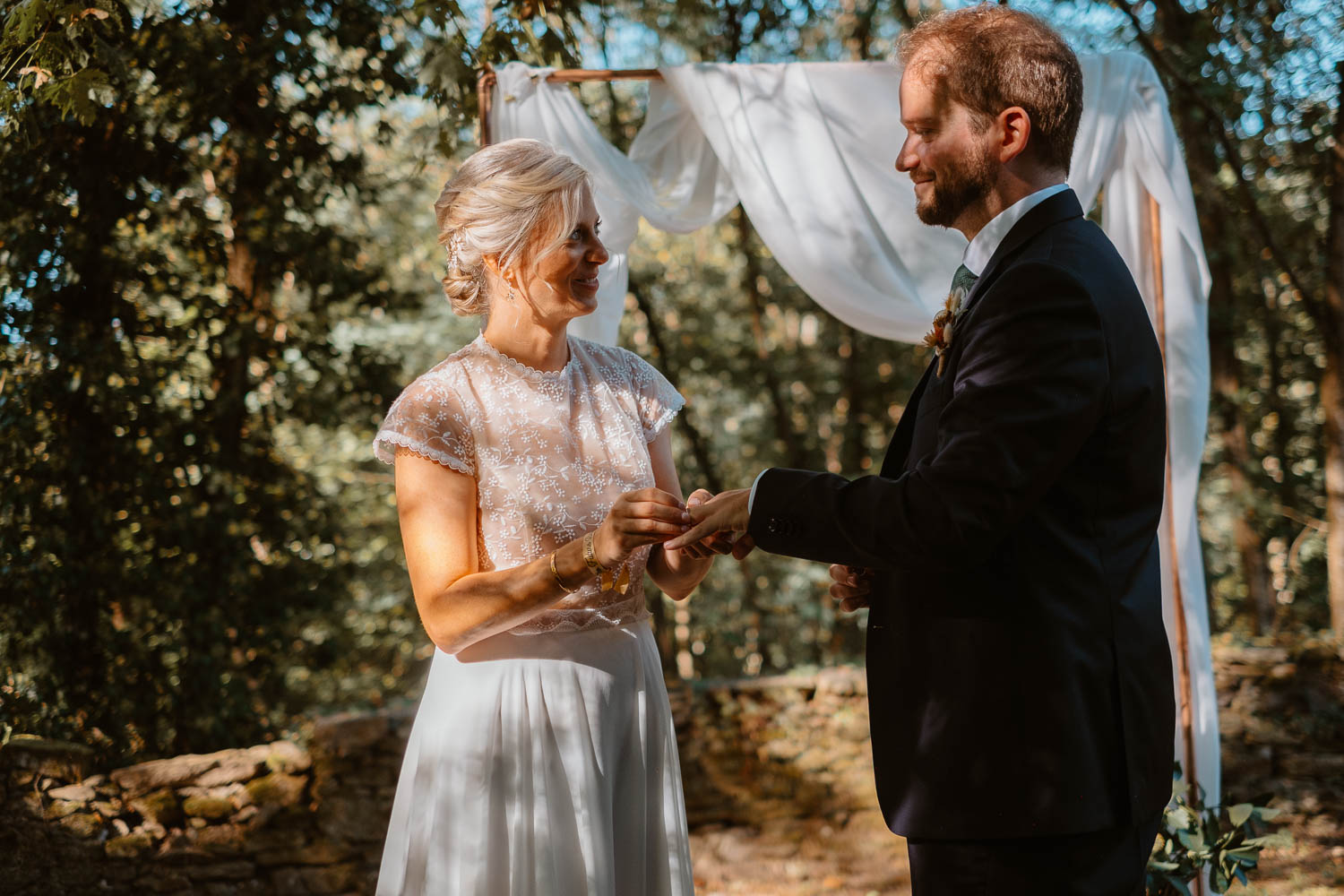 reportage photo mariage lifestyle cérémonie laïque — Domaine de la Mazure Chapelle Basse Mer