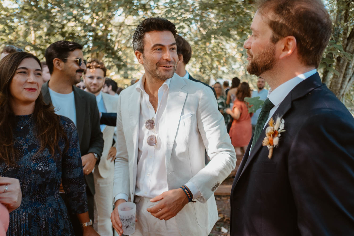 reportage photo mariage lifestyle cérémonie laïque — Domaine de la Mazure Chapelle Basse Mer