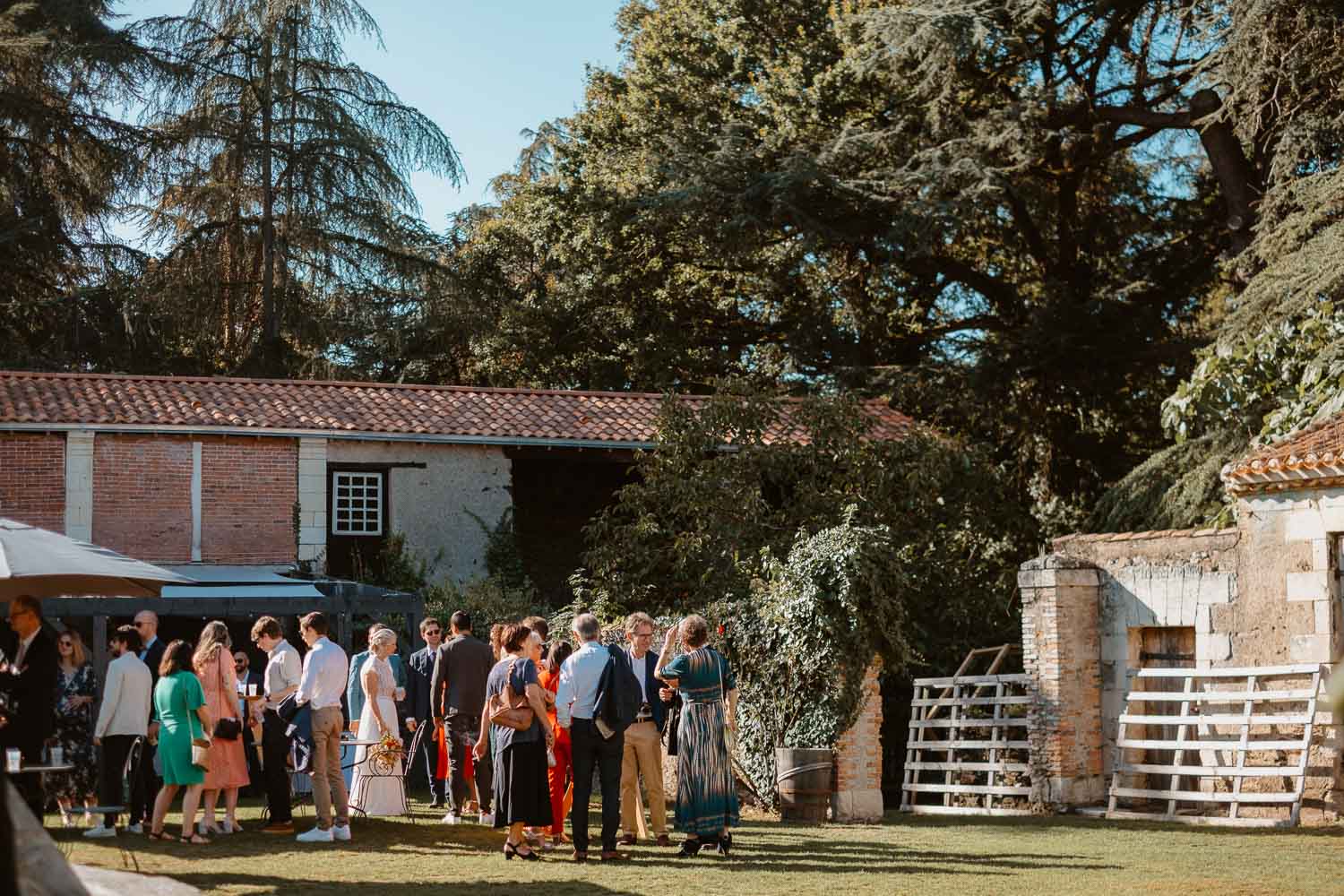 reportage photo lifestyle instants de vie cocktail mariage— Domaine de la Mazure Chapelle Basse Mer