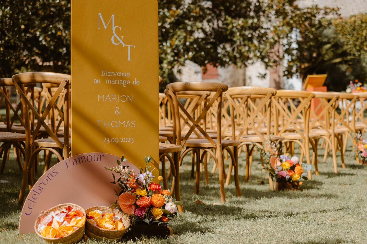 scénographie décoration cérémonie laïque— Château de Théon à Cozes