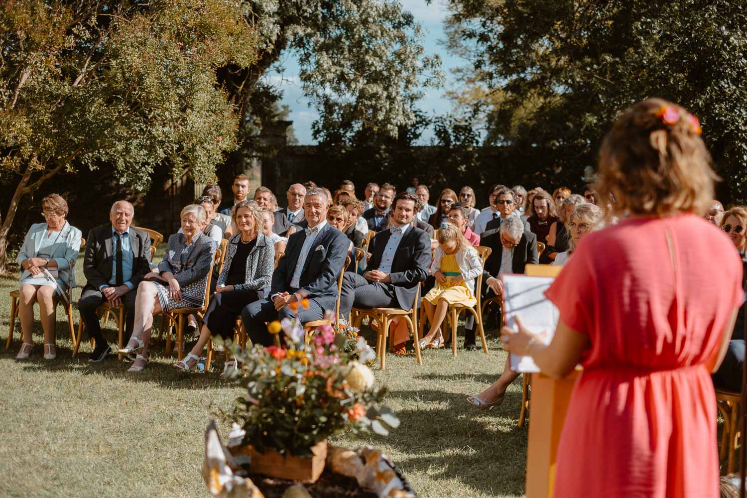 reportage photo mariage lifestyle cérémonie laïque — Château de Théon à Cozes