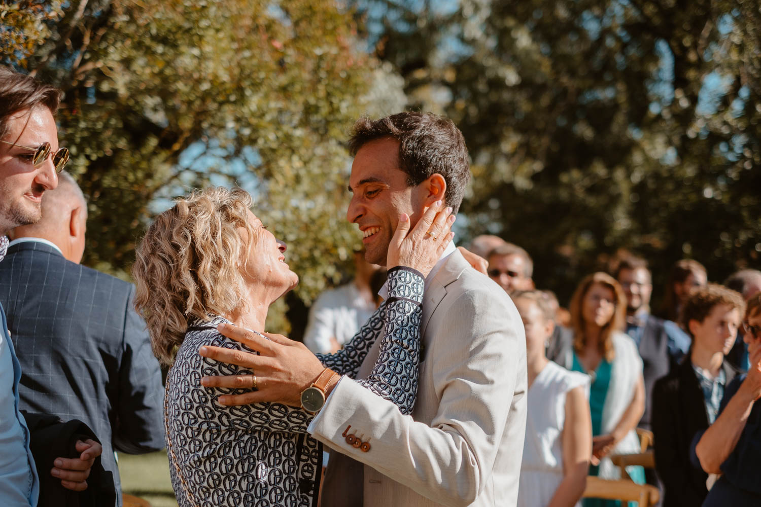 reportage photo mariage lifestyle cérémonie laïque — Château de Théon à Cozes