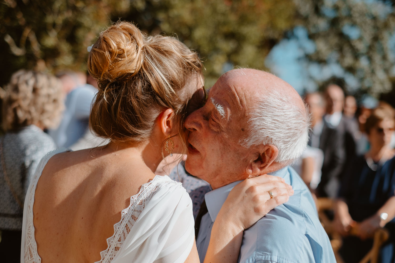 reportage photo mariage lifestyle cérémonie laïque — Château de Théon à Cozes