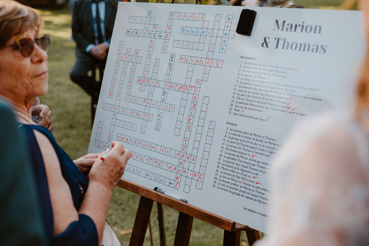 reportage photo lifestyle instants de vie cocktail mariage— Château de Théon à Cozes