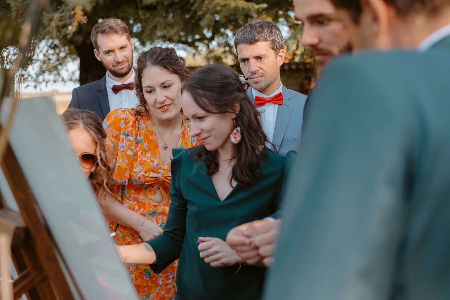 reportage photo lifestyle instants de vie cocktail mariage— Château de Théon à Cozes
