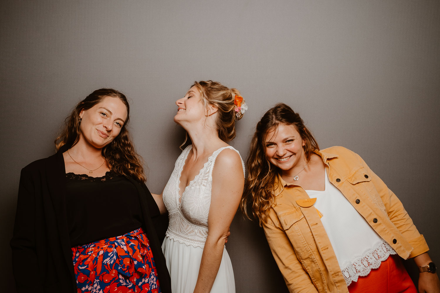 studio photo fun photomaton soirée mariage — Château de Théon à Cozes